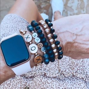XOXO Chain Link Stretch Bracelet